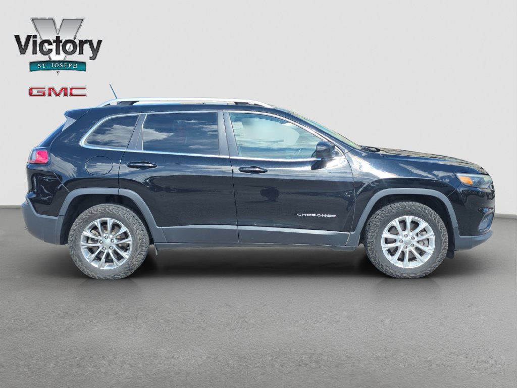 Used 2019 Jeep Cherokee Latitude Plus AWD/4WD image 19