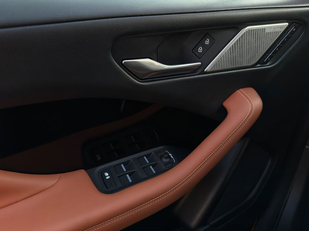 Used 2024 Jaguar I-PACE R-Dynamic HSE image 35