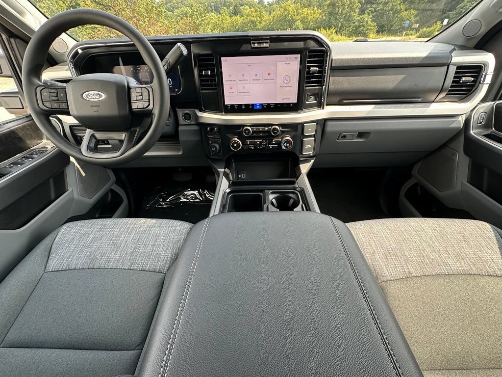 New 2026 Ford F250 XLT w/ XLT Premium Package AWD/4WD image 23