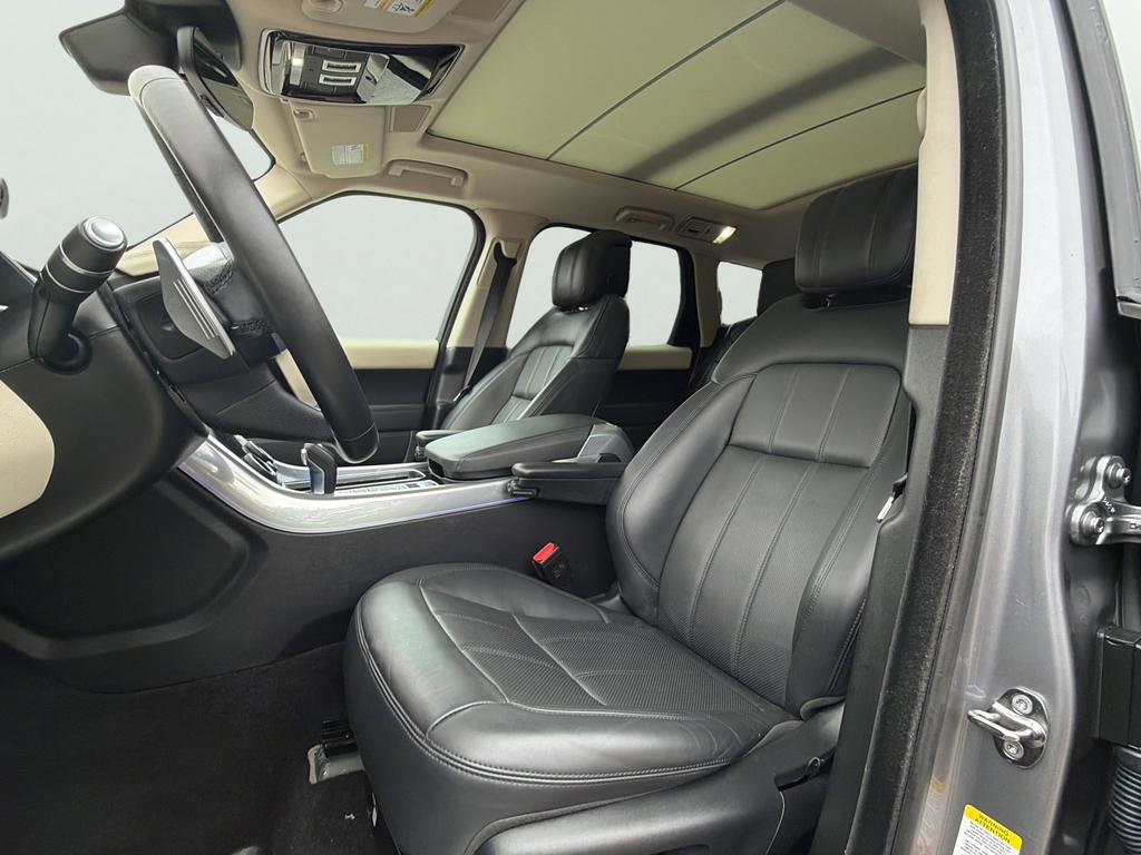 Used 2021 Land Rover Range Rover Sport HSE Silver Edition image 2