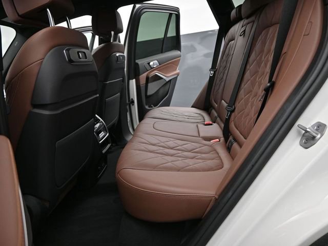 Used 2025 BMW X5 xDrive40i image 17