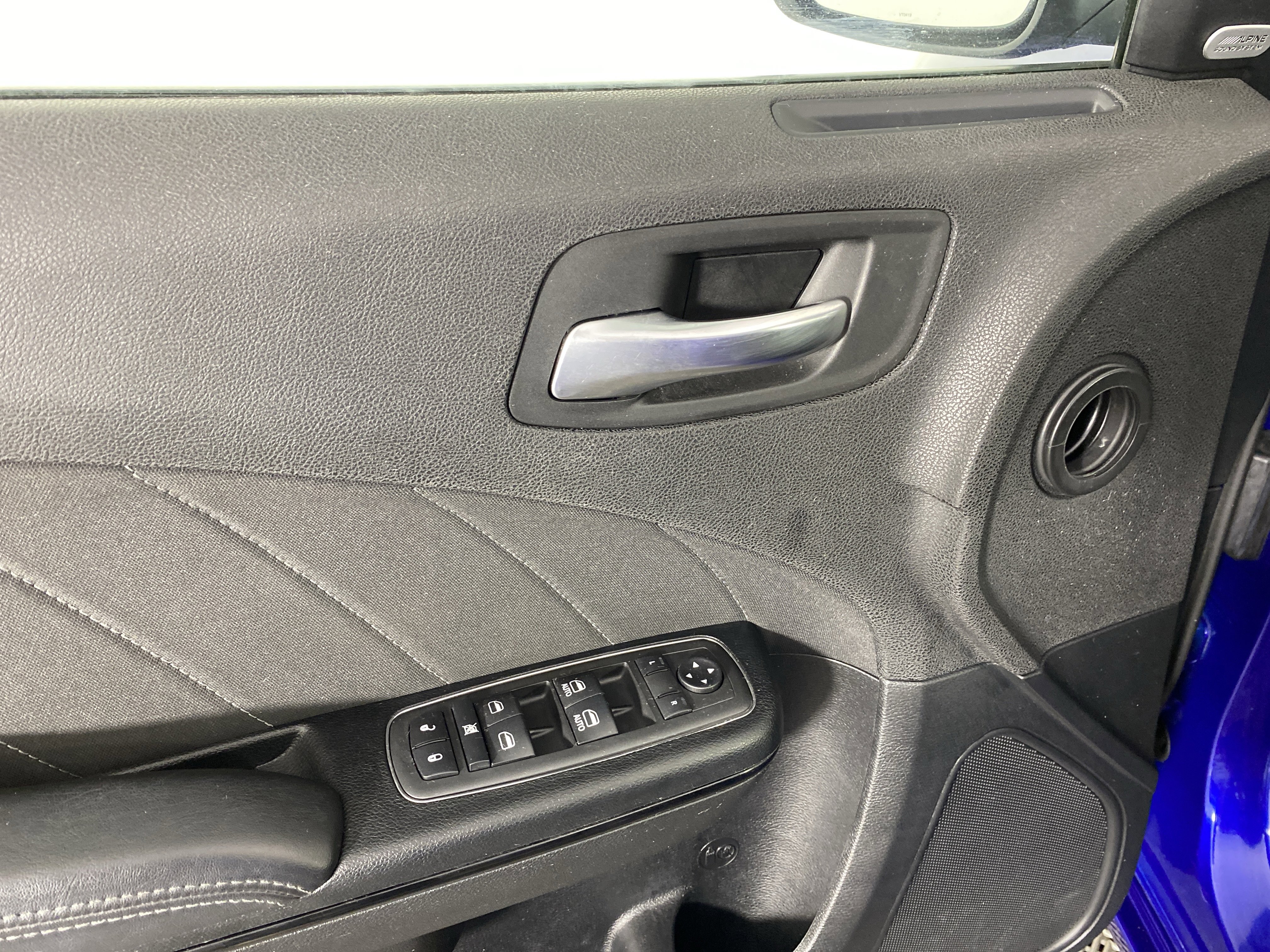 Used 2019 Dodge Charger SXT w/ Blacktop Package image 15