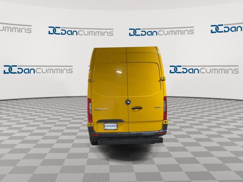 Used 2020 Mercedes-Benz Sprinter 2500 image 7