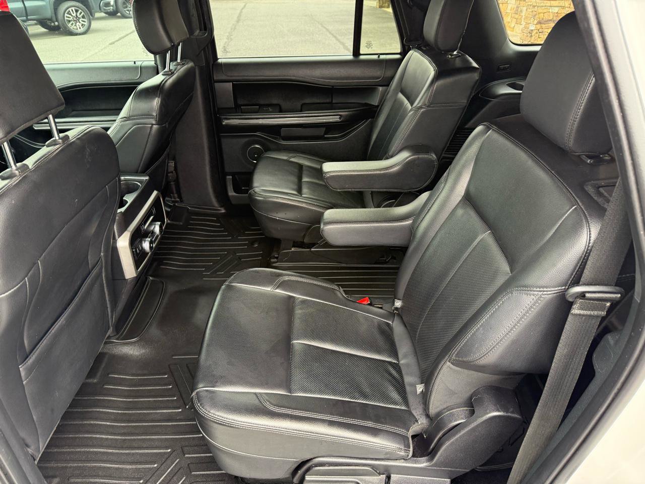 Used 2020 Ford Expedition Max XLT w/ Equipment Group 201A RWD image 13