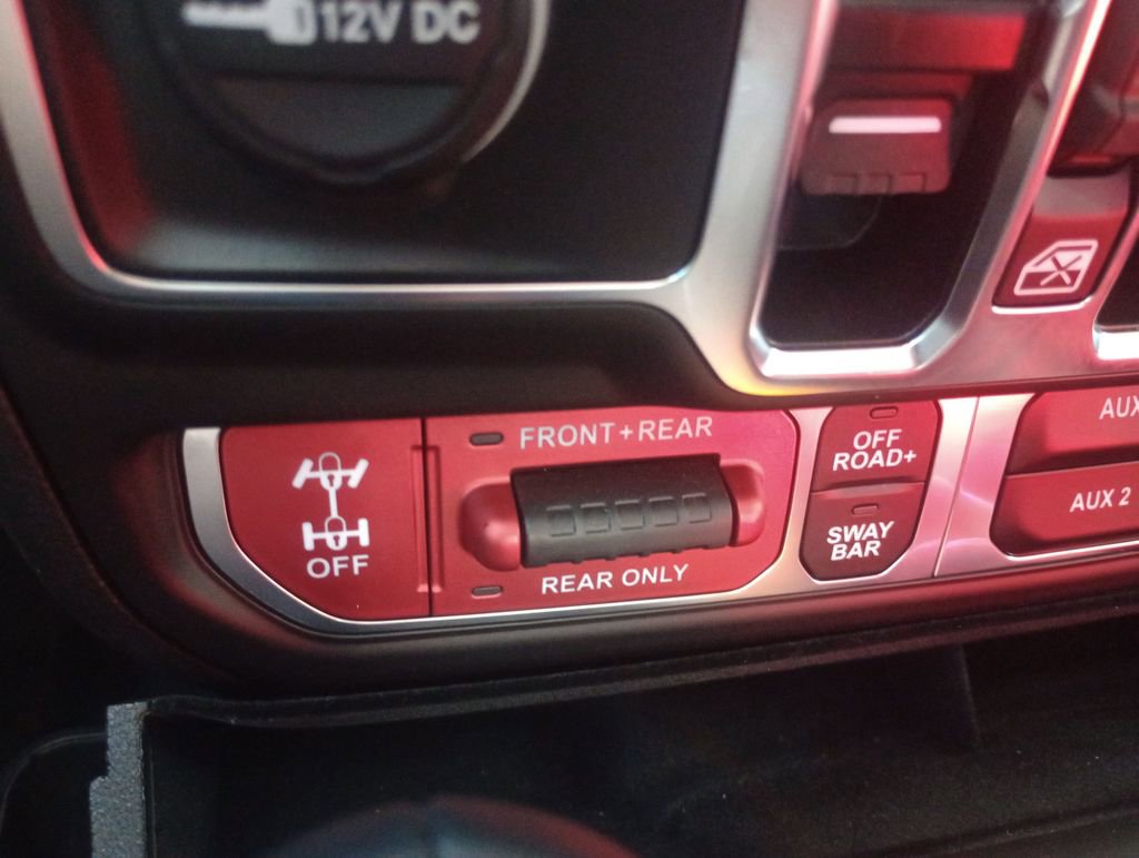 Used 2025 Jeep Wrangler Unlimited Rubicon image 34