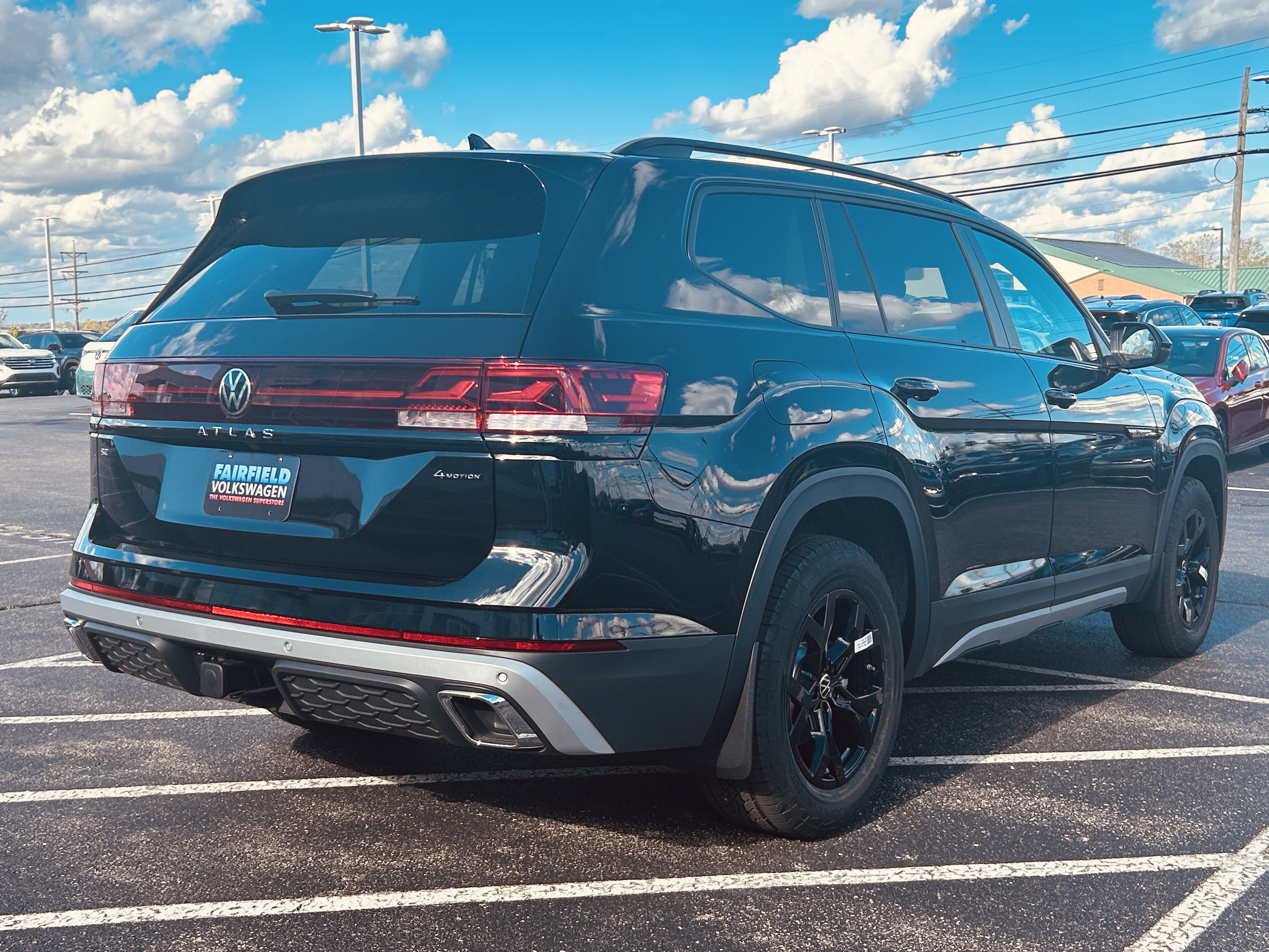 New 2026 Volkswagen Atlas Peak Edition image 7