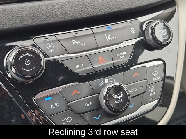 Used 2022 Chrysler Pacifica Touring-L FWD image 20