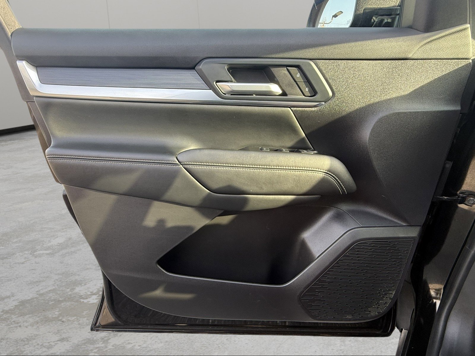 Used 2025 GMC Terrain Elevation image 20