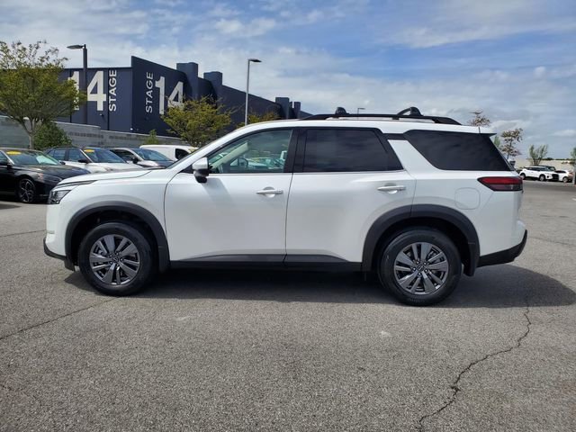 Certified 2025 Nissan Pathfinder SV image 7