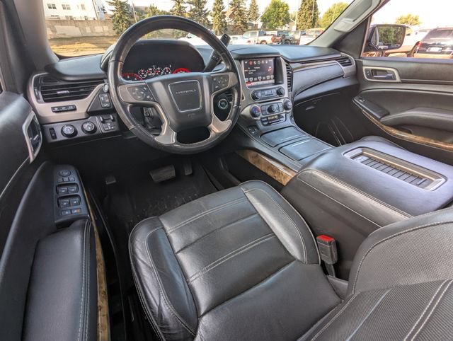 Used 2016 GMC Yukon XL Denali w/ Open Road Package AWD/4WD image 2