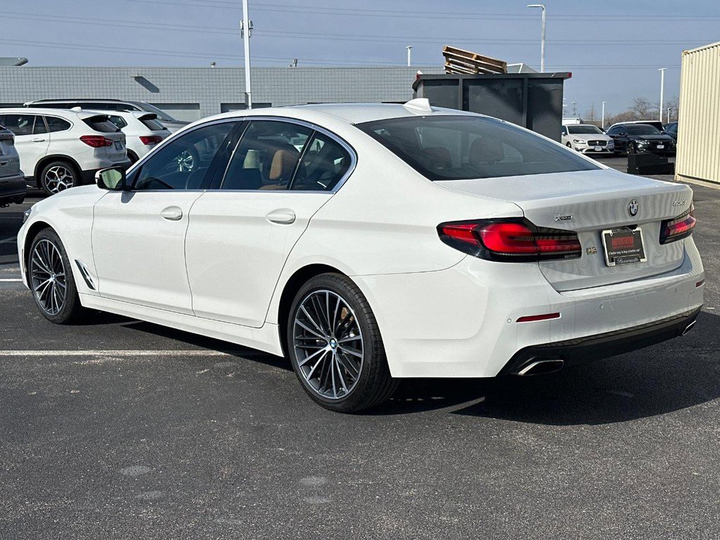 Used 2022 BMW 530i xDrive w/ Premium Package image 8