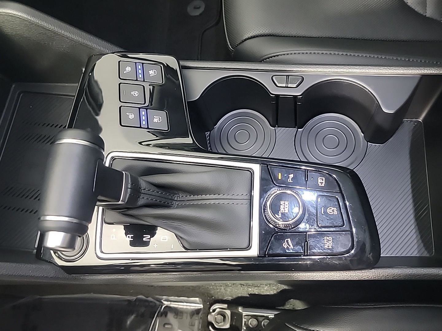 Used 2025 Kia Sportage SX image 33