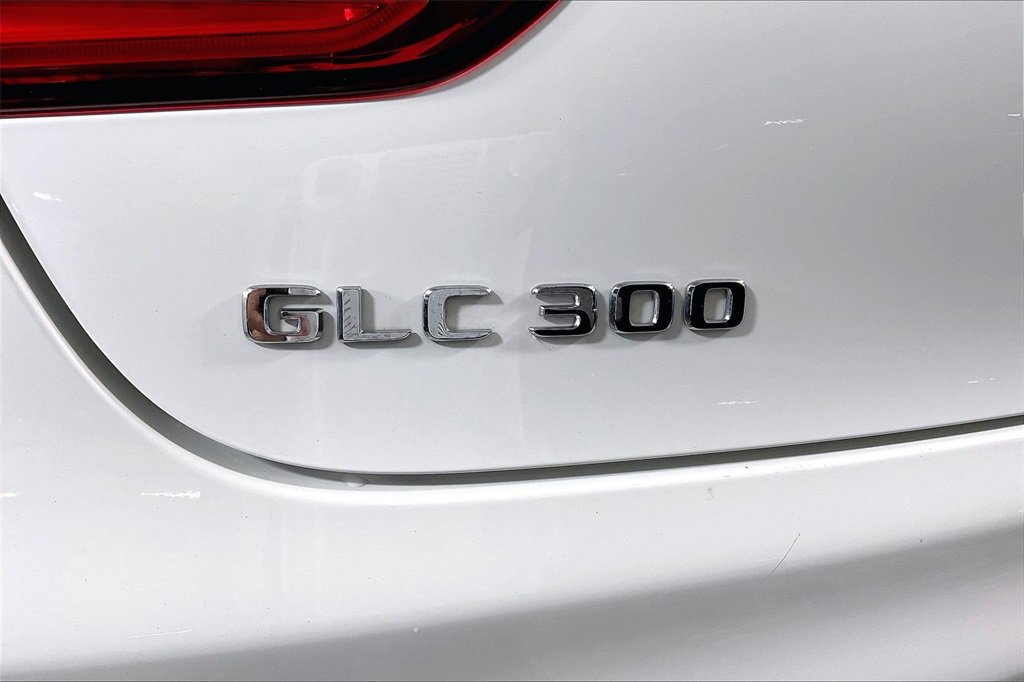 Used 2017 Mercedes-Benz GLC 300 4MATIC Coupe w/ Premium 2 Package image 7