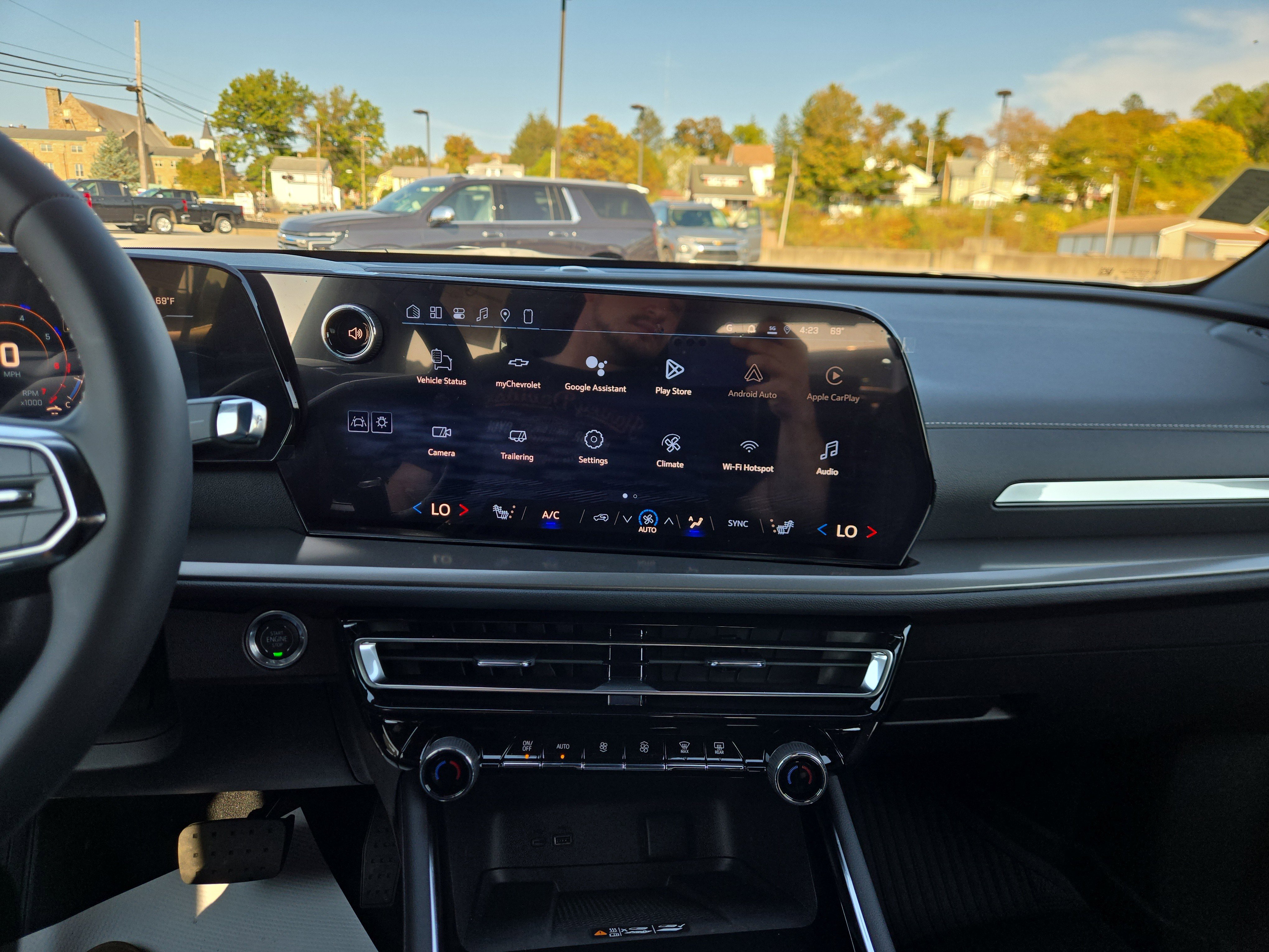 New 2026 Chevrolet Traverse LT w/ Driver Confidence Package image 25