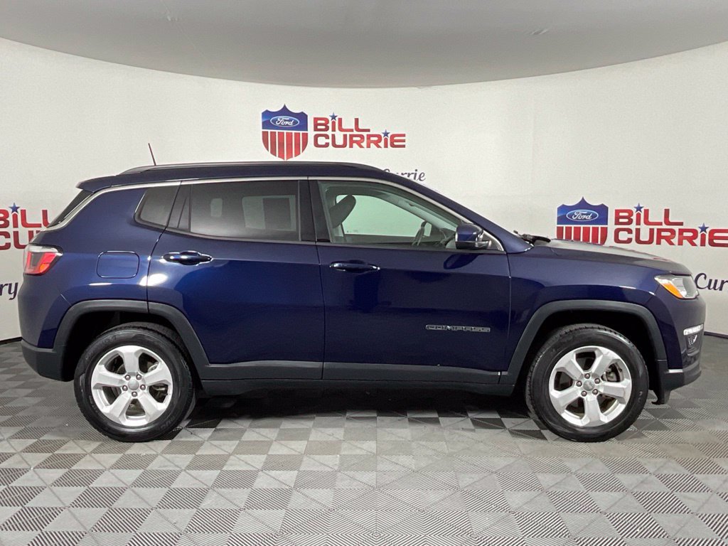 Used 2018 Jeep Compass Latitude w/ Popular Equipment Group AWD/4WD image 2