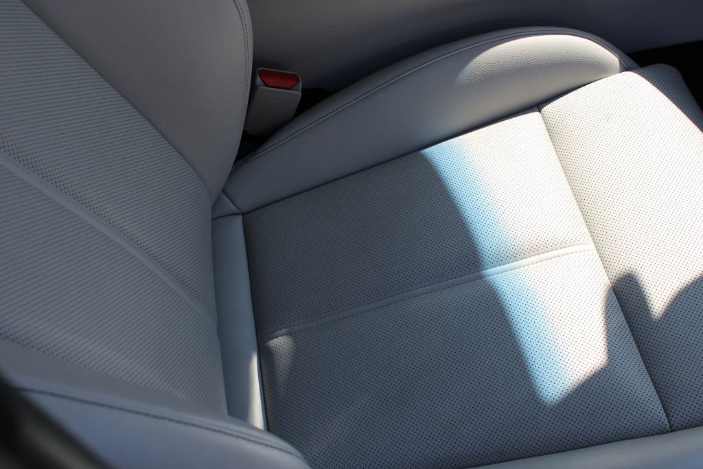 Used 2024 Genesis G70 2.5T image 21