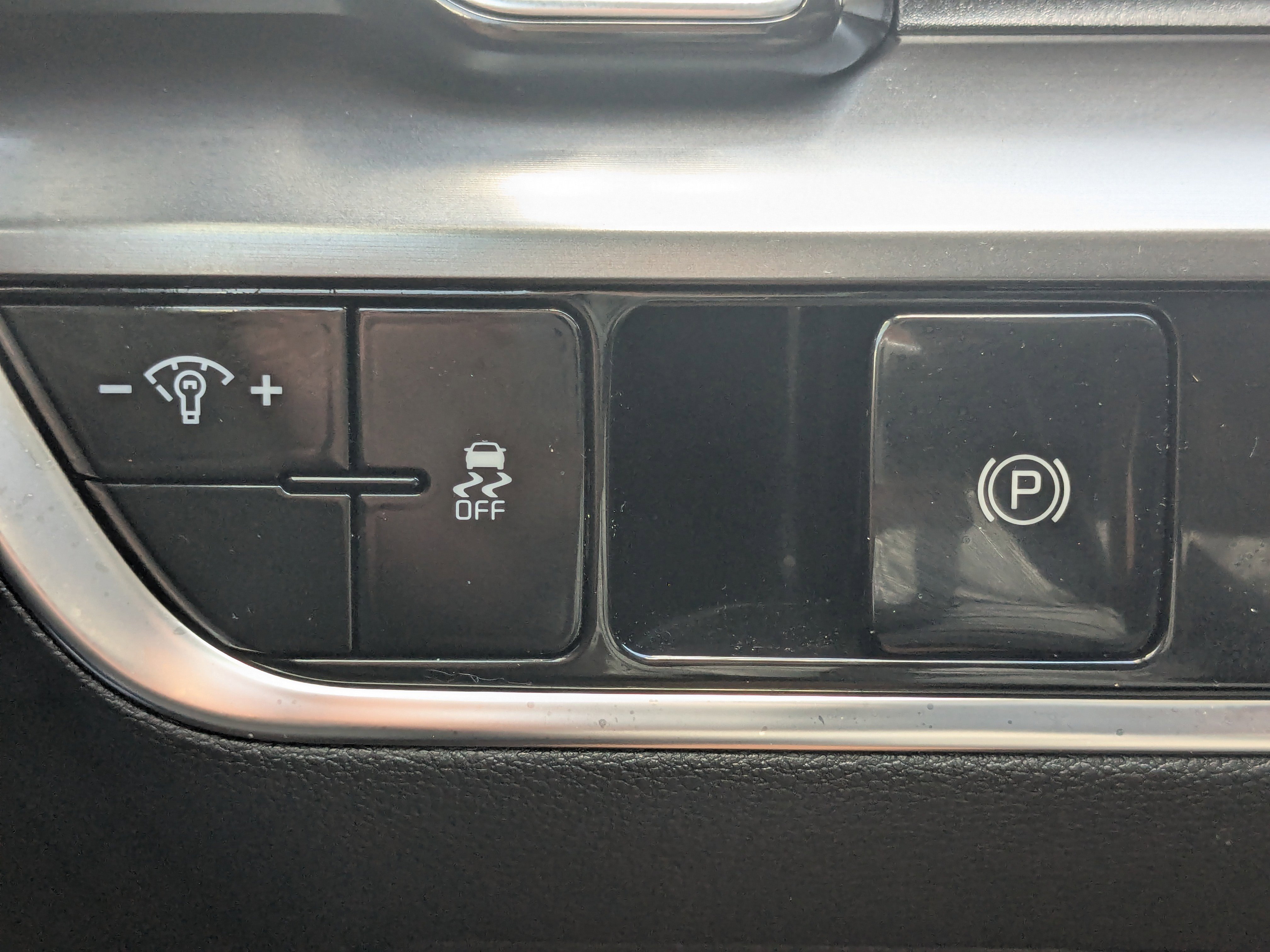 Certified 2024 Kia Sportage EX image 29