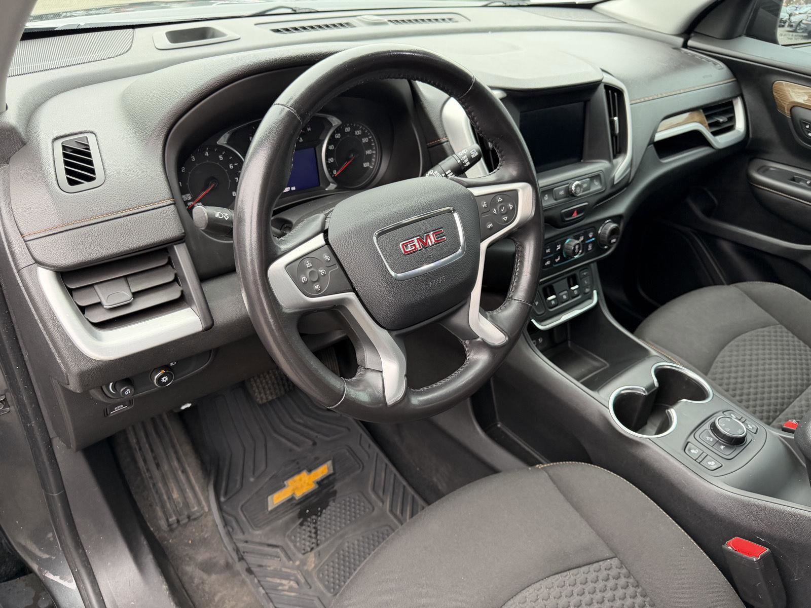 Used 2020 GMC Terrain SLE w/ Driver Convenience Package AWD/4WD image 13