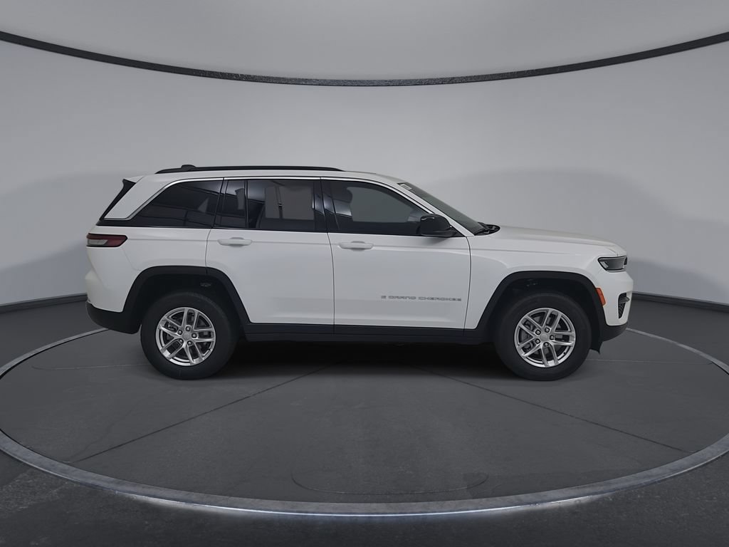 New 2026 Jeep Grand Cherokee Laredo X AWD/4WD image 17