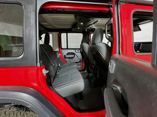 Used 2025 Jeep Wrangler Unlimited Rubicon AWD/4WD image 23