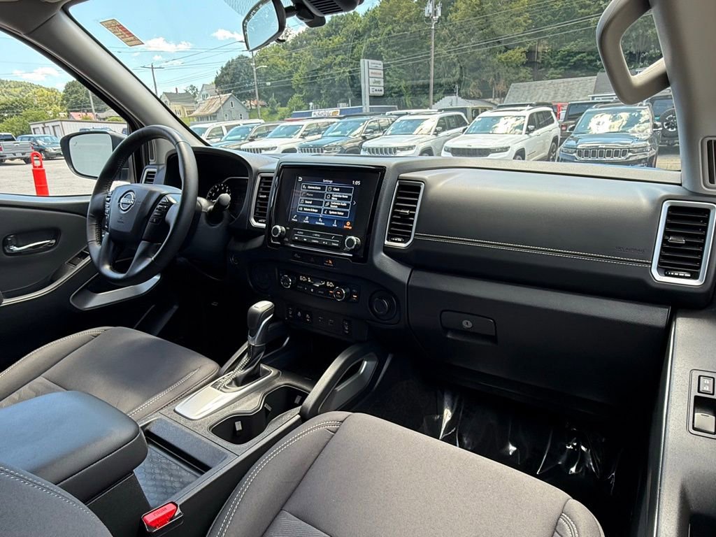 Used 2024 Nissan Frontier SV w/ Technology Package image 24