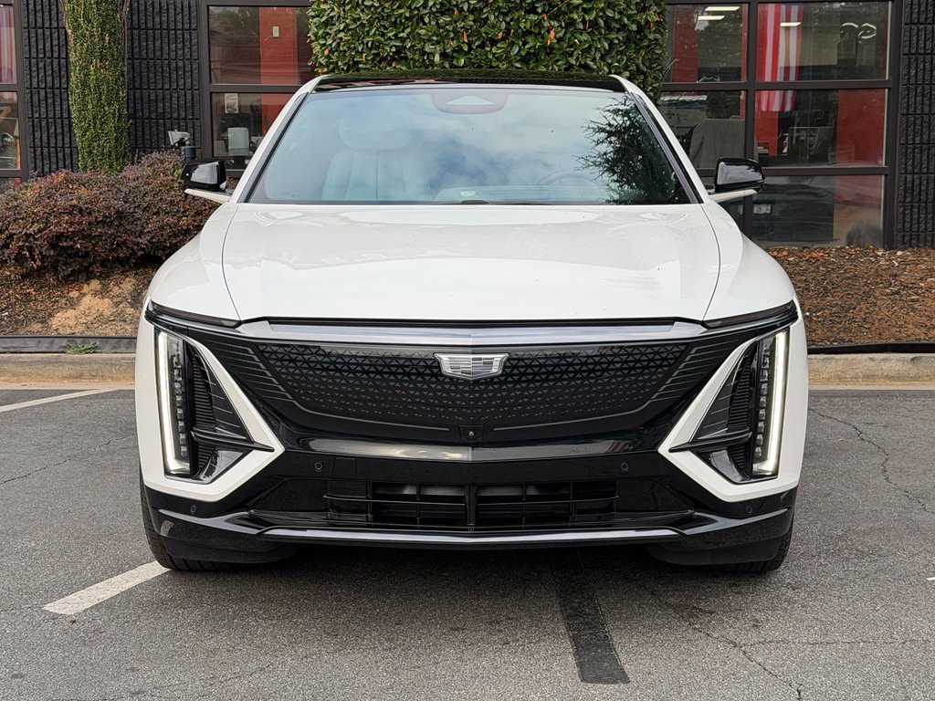 Used 2024 Cadillac Lyriq Sport RWD image 3