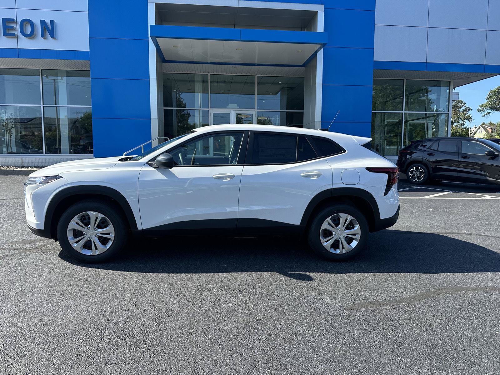 New 2026 Chevrolet Trax LS w/ Driver Confidence Package FWD image 4