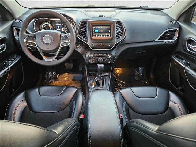 Used 2020 Jeep Cherokee Latitude Plus image 16