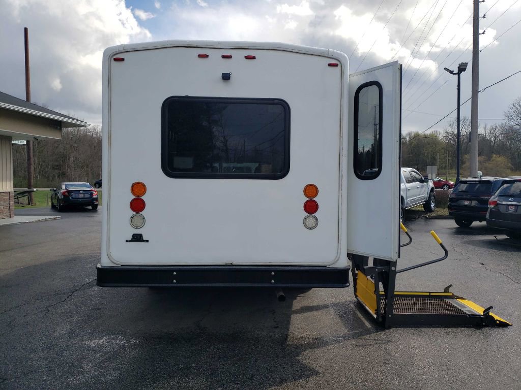 Used 2015 Ford E-350 and Econoline 350 Super Duty image 8