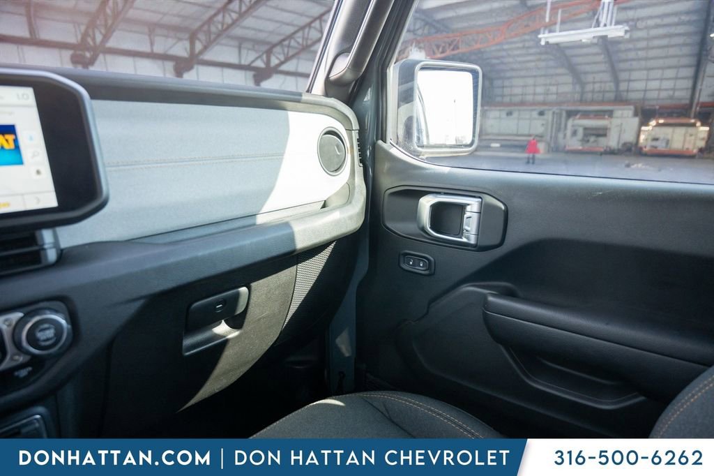 Used 2024 Jeep Wrangler Unlimited image 16