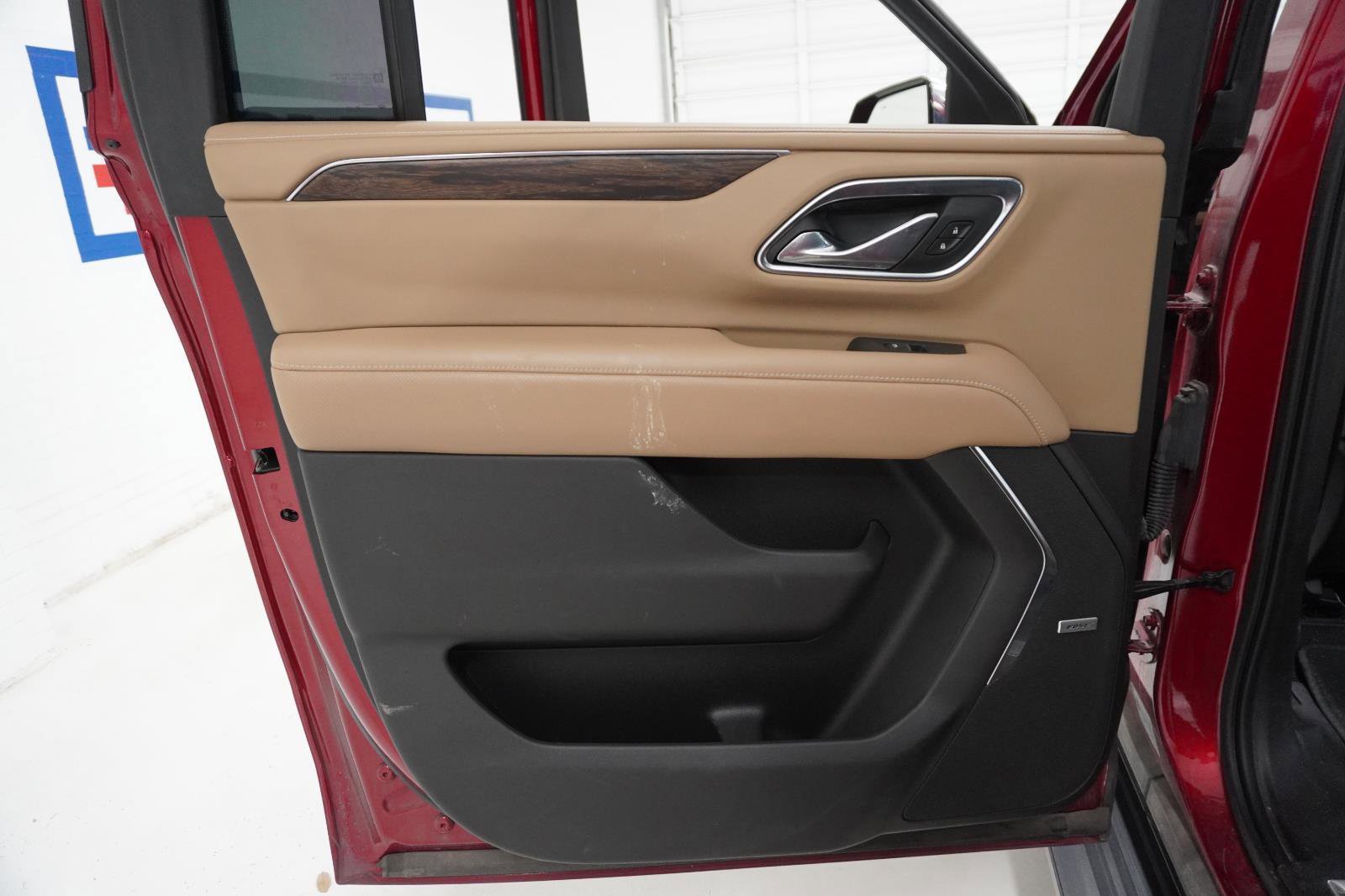 Used 2021 Chevrolet Suburban Premier w/ Premium Package image 36