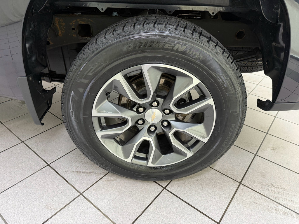 Certified 2024 Chevrolet Silverado 1500 LT AWD/4WD image 13