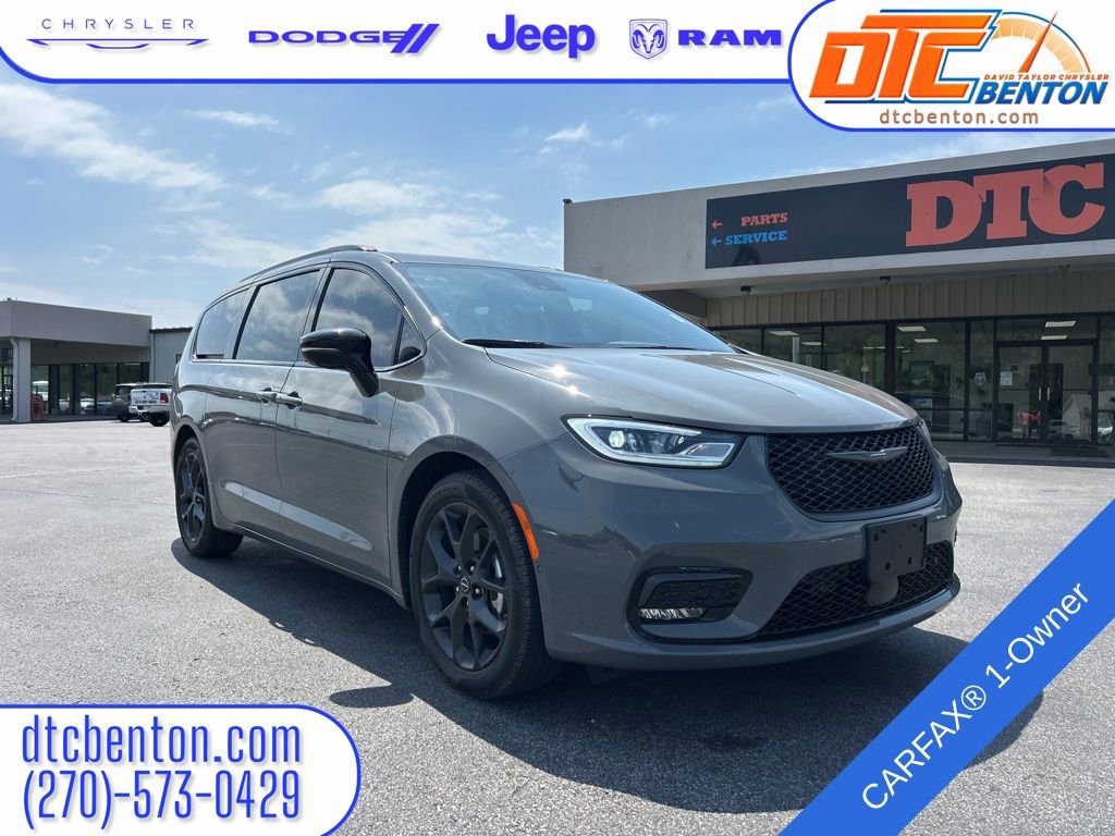 Used 2025 Chrysler Pacifica Limited w/ Uconnect Theater Family Group FWD video 1