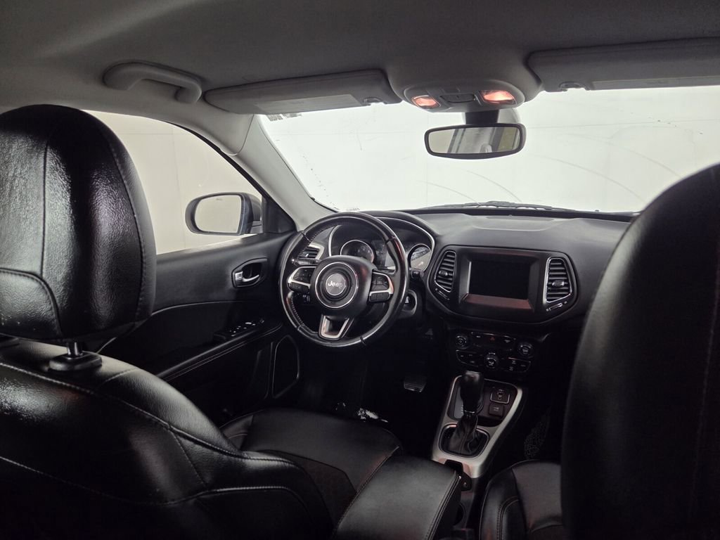 Certified 2020 Jeep Compass Latitude image 31