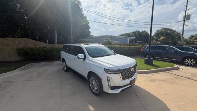 Used 2023 Cadillac Escalade ESV Premium Luxury AWD/4WD image 7