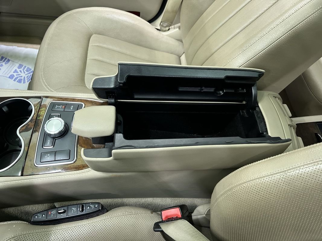 Used 2012 Mercedes-Benz CLS 550 w/ Premium I Pkg image 26