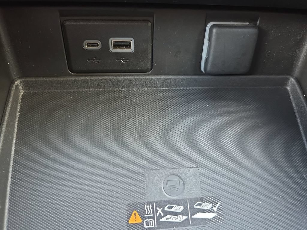 Used 2024 Chevrolet Tahoe RST w/ Luxury Package AWD/4WD image 25