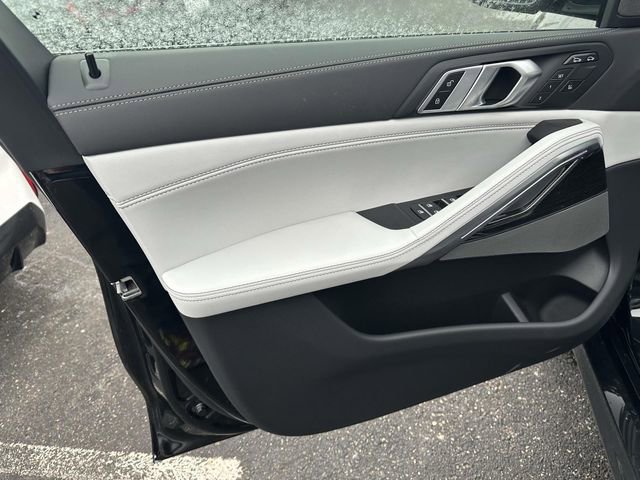 New 2026 BMW X6 xDrive40i image 13