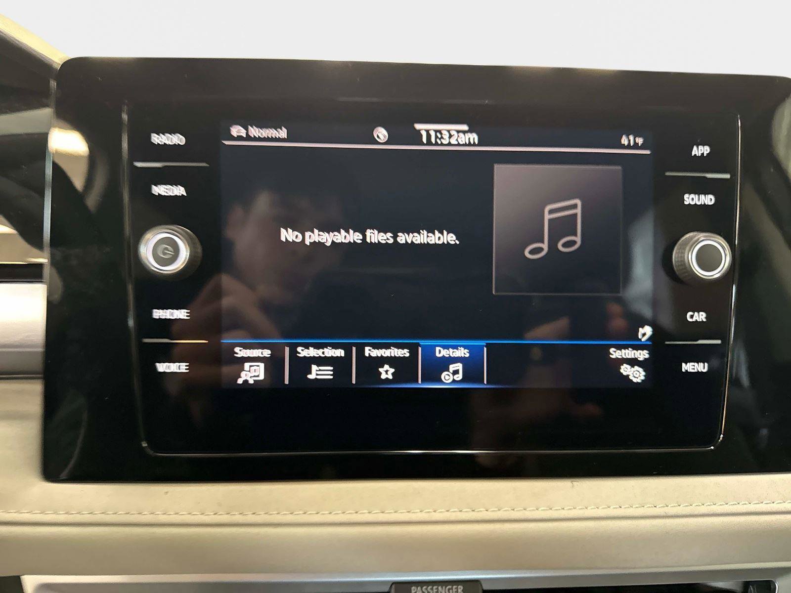 New 2026 Volkswagen Taos SE image 24