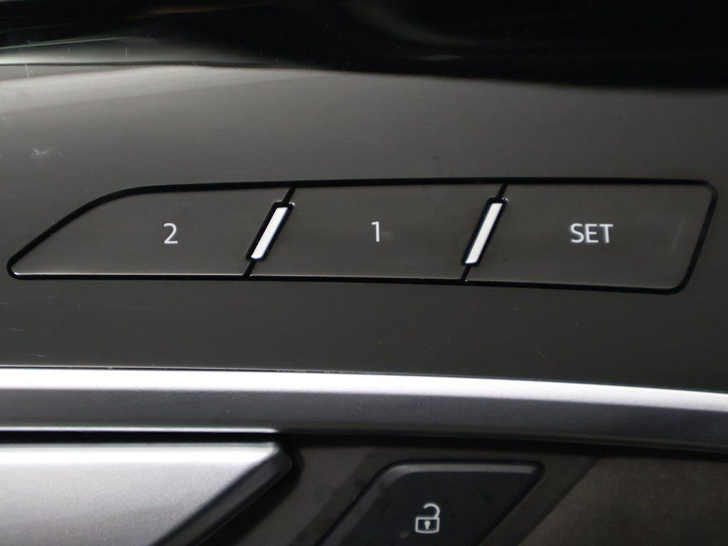 Used 2021 Audi A8 L 3.0T w/ Executive Plus Package image 41