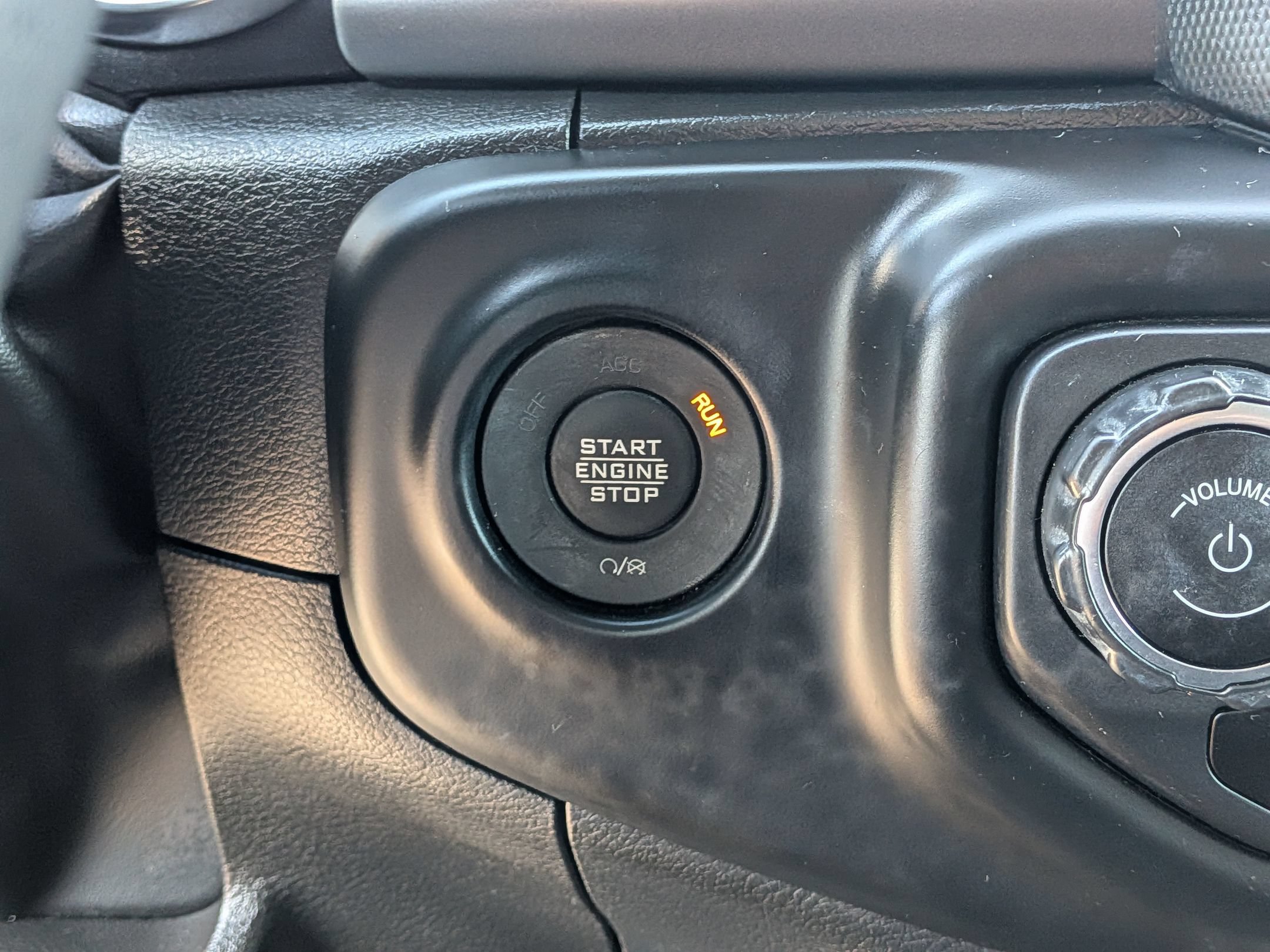 Used 2023 Jeep Wrangler Unlimited Rubicon 4xe AWD/4WD image 16