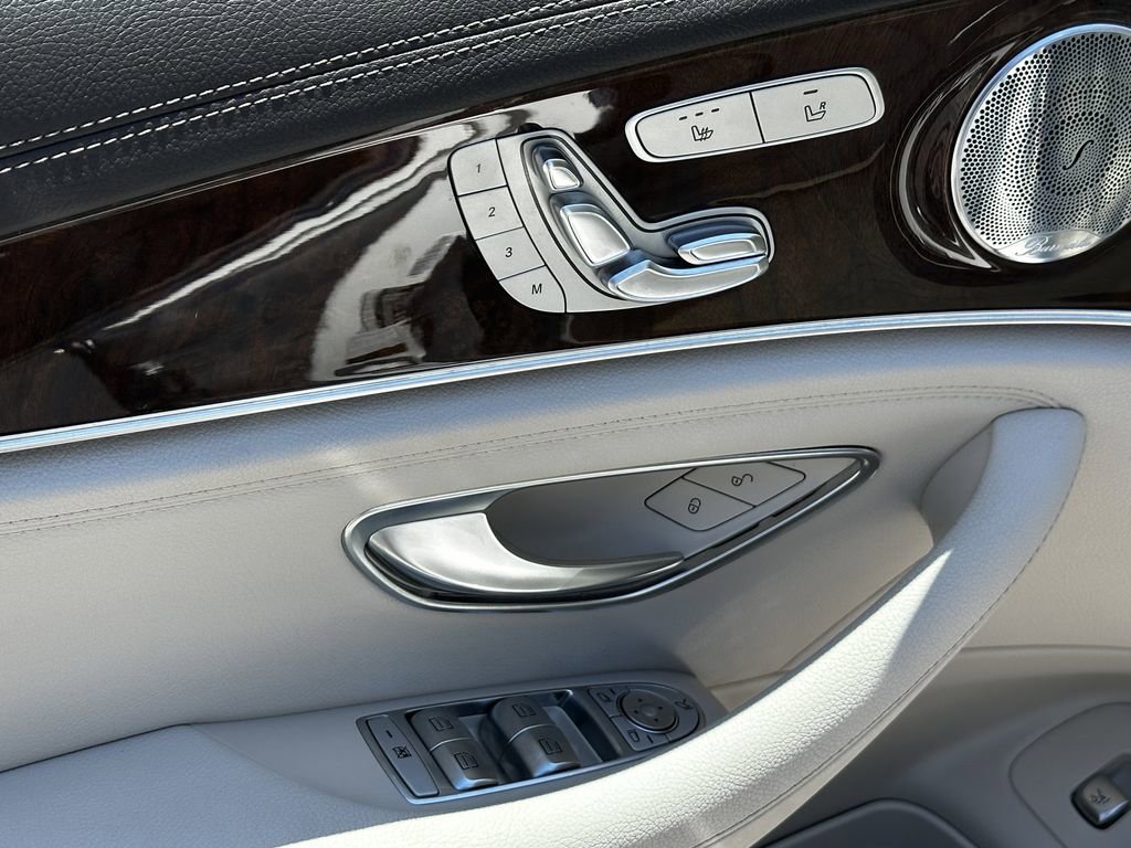 Used 2018 Mercedes-Benz E 300 image 12