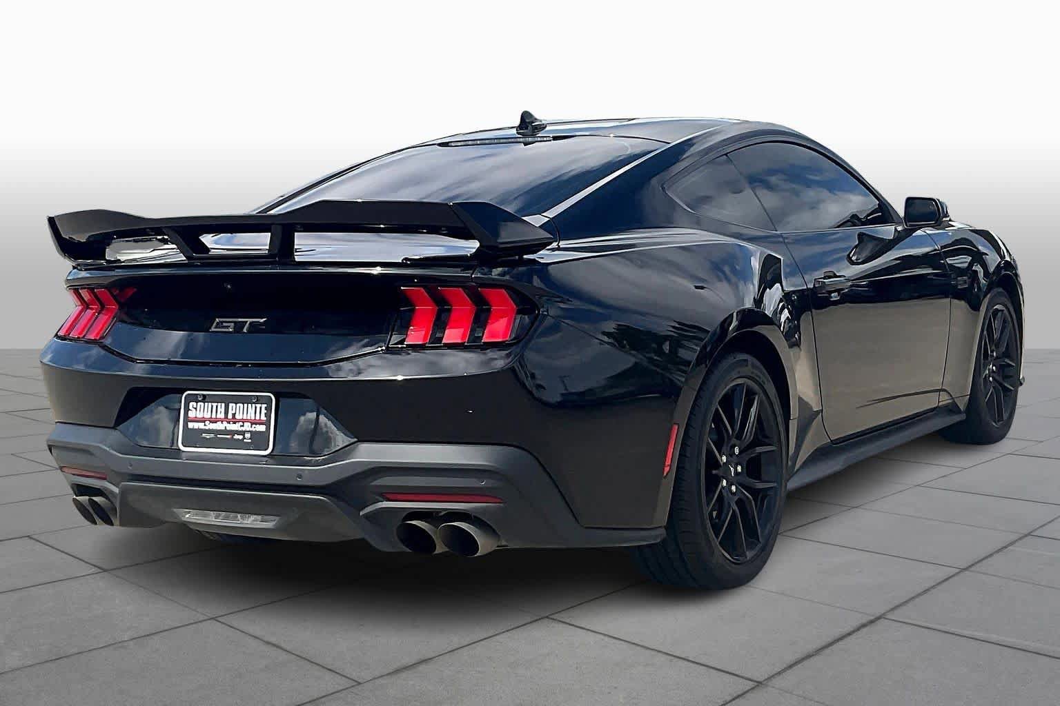 Used 2025 Ford Mustang GT Premium image 13