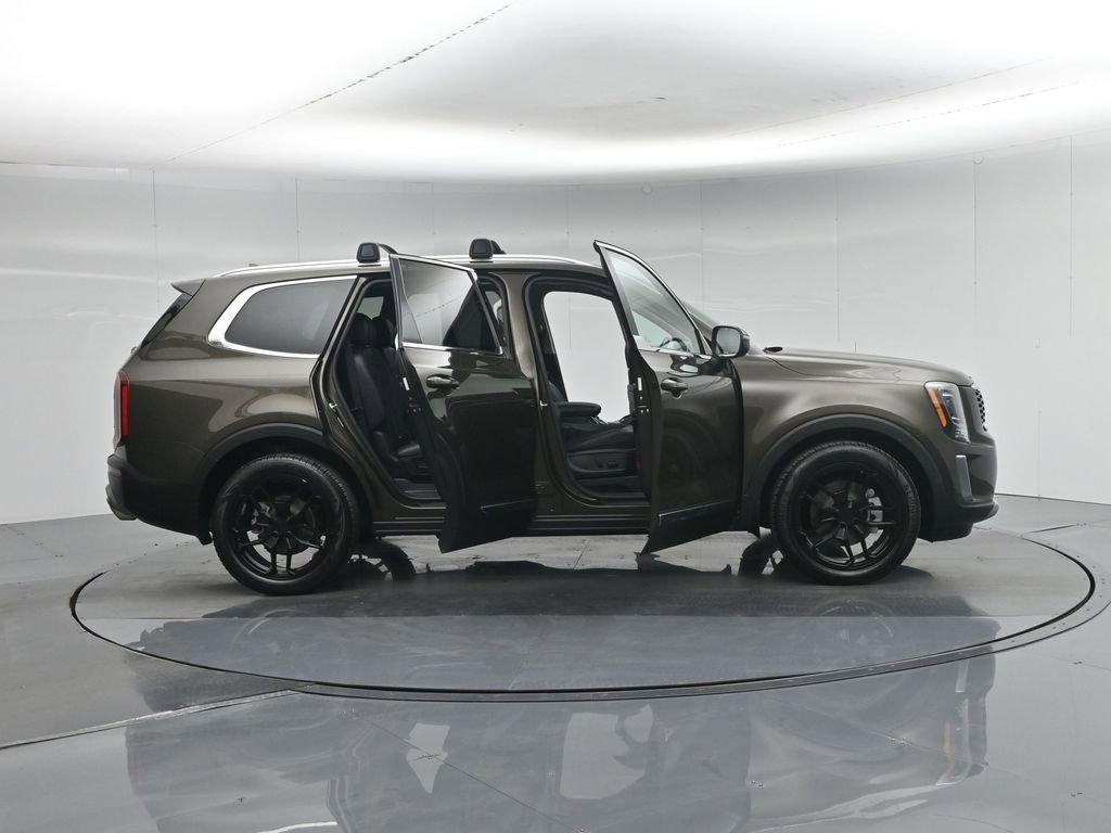 Used 2020 Kia Telluride EX w/ EX Premium Package AWD/4WD image 4