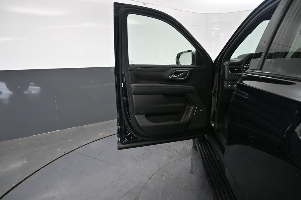 Used 2024 GMC Yukon AT4 w/ AT4 Premium Package AWD/4WD image 29