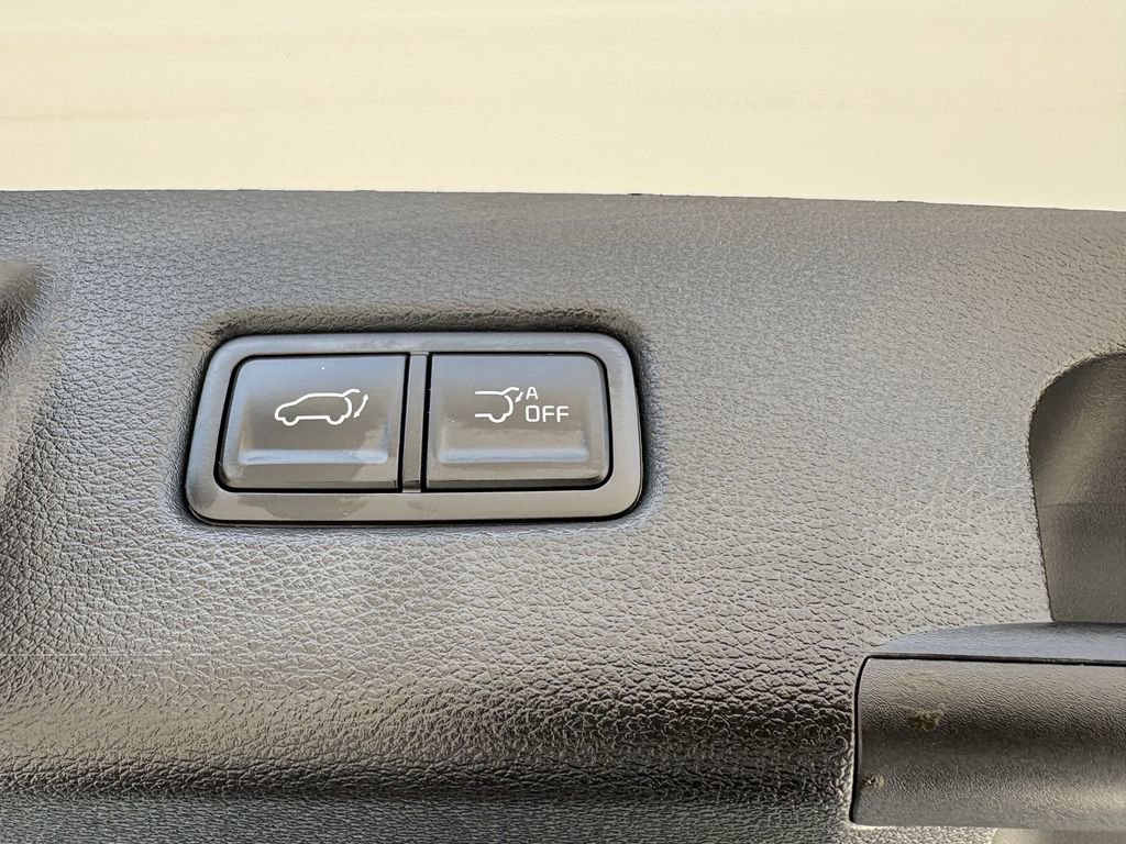 Used 2023 Kia Telluride EX image 30