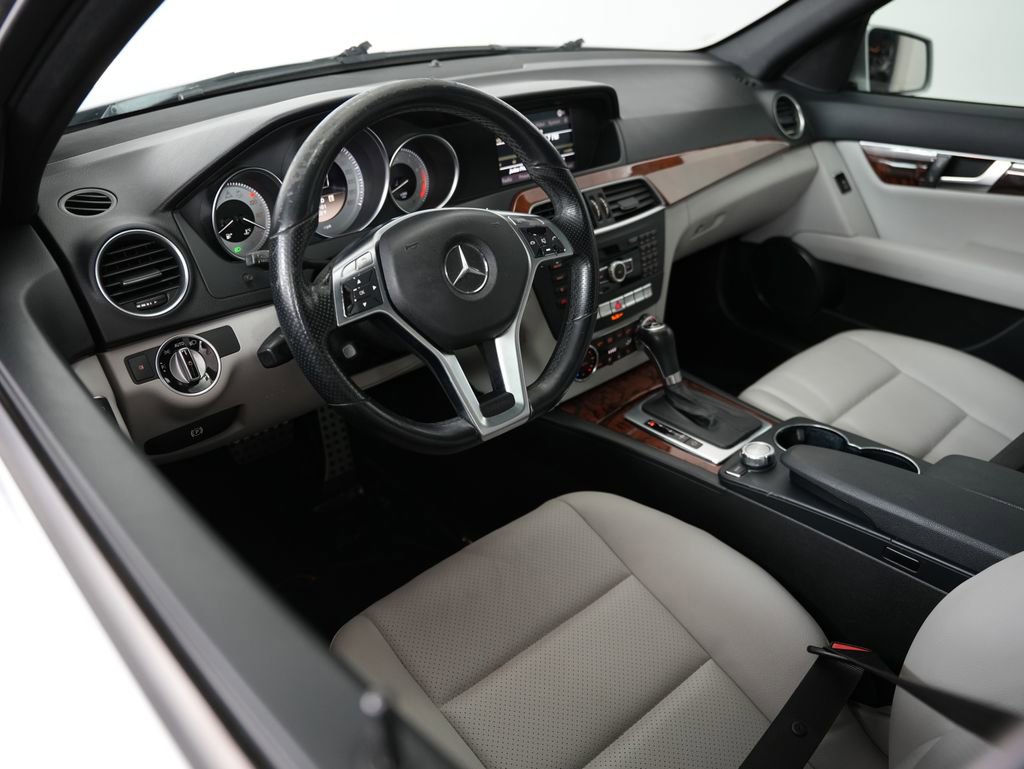 Used 2012 Mercedes-Benz C 300 4MATIC Sedan w/ Premium 1 Pkg image 6