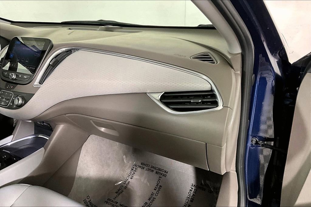 Used 2020 Chevrolet Malibu LT FWD image 15