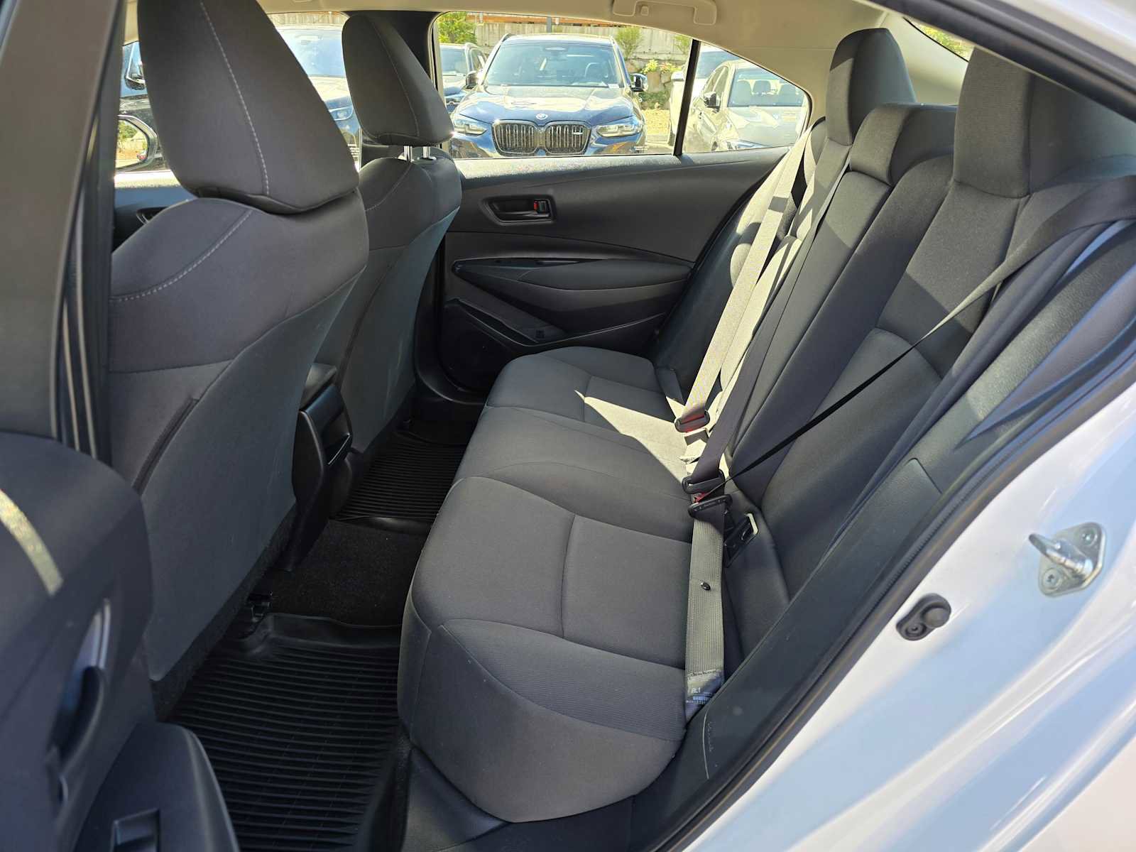 Used 2022 Toyota Corolla LE FWD image 16
