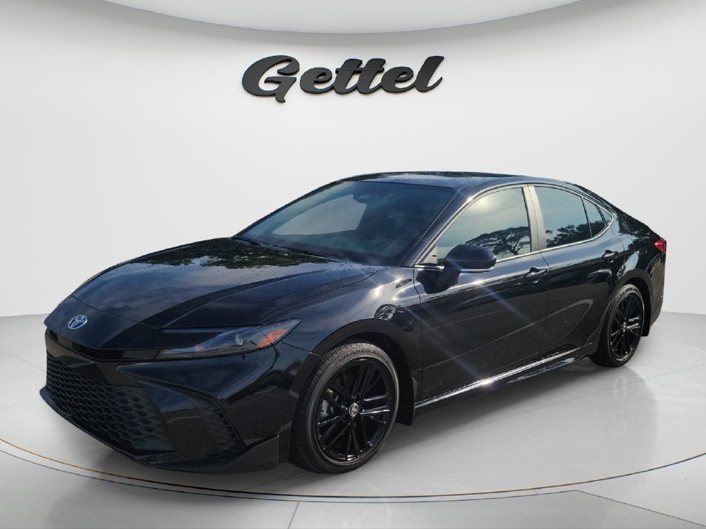 Used 2026 Toyota Camry SE FWD image 1